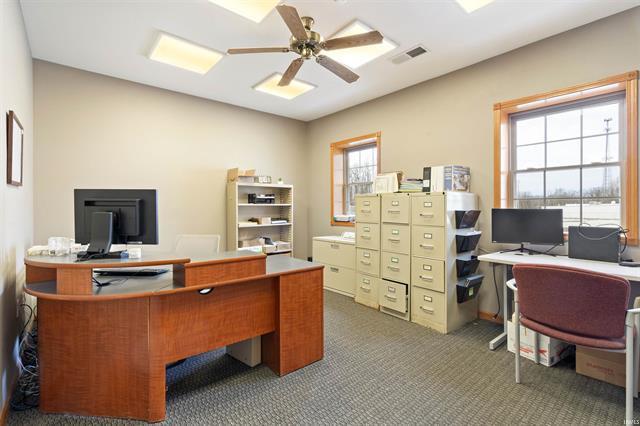 More Photos Of 250 S West St, Russiaville Flex For Sale