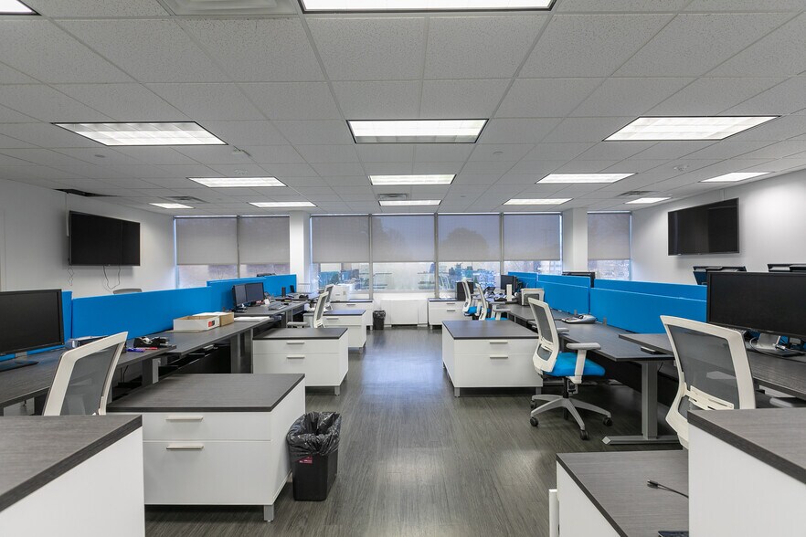 More Photos Of 4175 Veterans Memorial Hwy, Ronkonkoma Office Residential For Lease