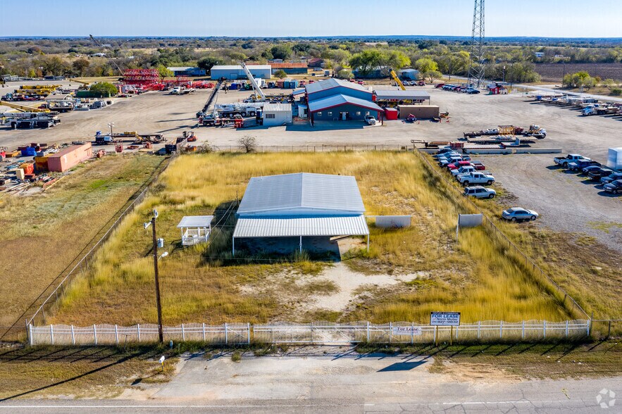 More Photos Of 14550 E Interstate 10, Marion Flex For Lease