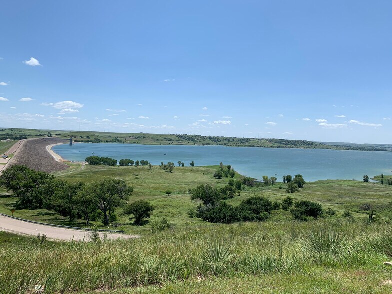 More Photos Of 105 N Main St, Sylvan Grove Restaurant For Sale