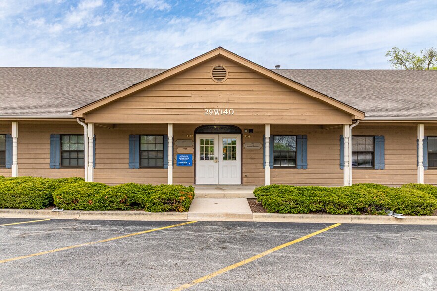 More Photos Of 29W110-29W140 Butterfield Rd, Warrenville Unknown For Lease