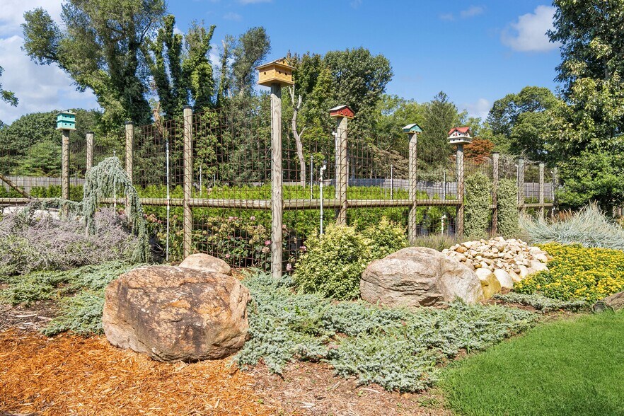 More Photos Of 185-191 N Country Rd, Mount Sinai Land For Sale