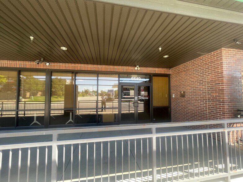 More Photos Of 6649 S Paris St, Centennial Storefront Retail Office For Lease