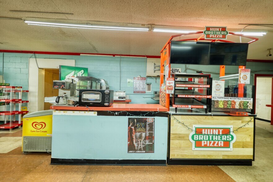 More Photos Of 247 Cannon Dr, Social Circle Restaurant For Sale