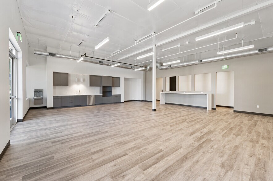 More Photos Of 5810 Van Allen Way, Carlsbad Flex For Sale