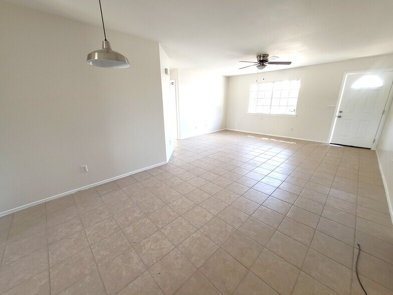 More Photos Of 1171 Sixshooter Ave, Pahrump Apartments For Sale