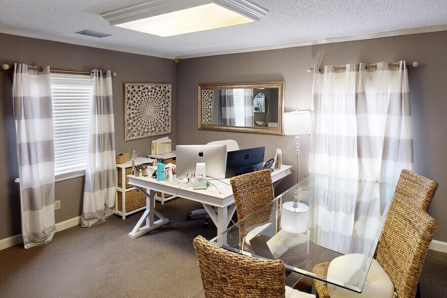 More Photos Of 212 Pasadena Pl, Orlando Office For Sale