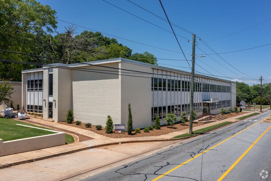 More Photos Of 1010 Prince Ave, Athens Unknown For Sale