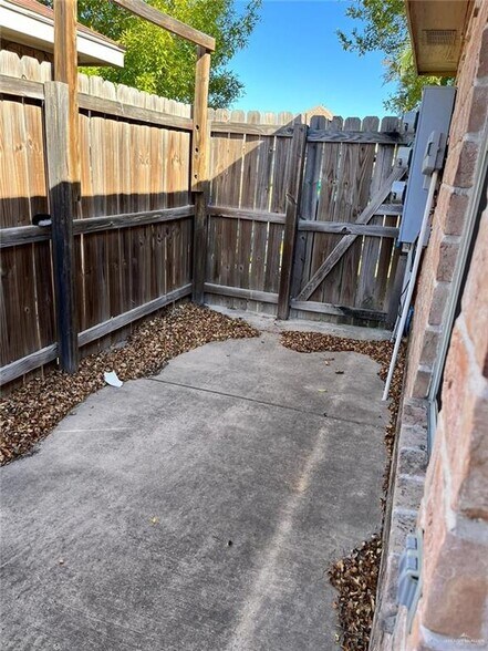 More Photos Of 3802 S Radisson Ave, Pharr Multifamily For Sale