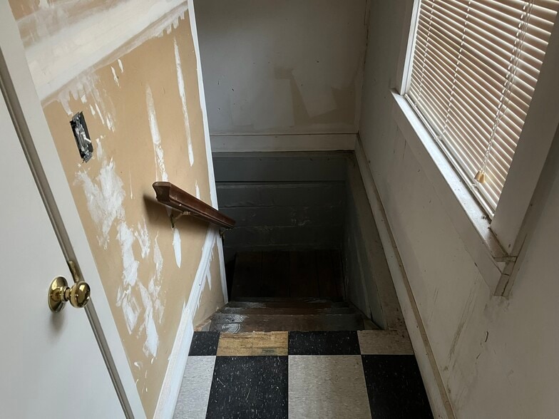 More Photos Of 439 Washington Rd, Woodbury Office For Sale