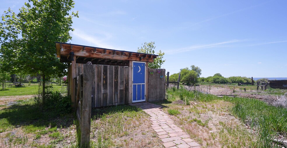More Photos Of 15682 Highway 395, Lakeview Land For Sale