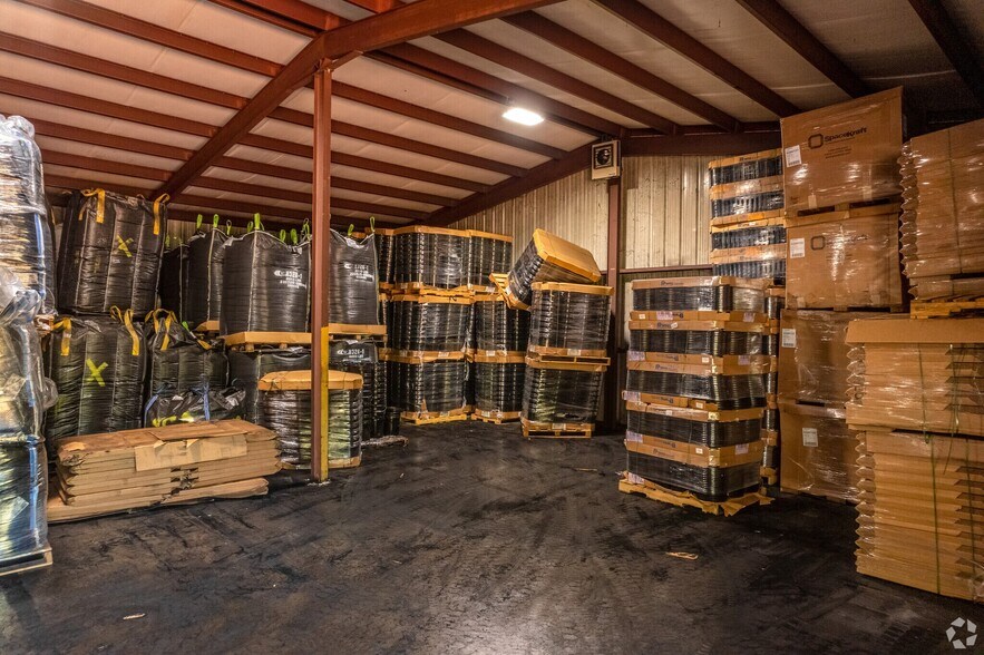 More Photos Of 508 Industrial Blvd, Atlanta Industrial For Sale