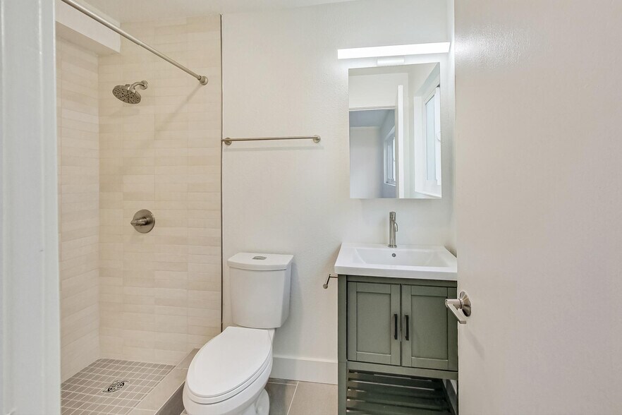 More Photos Of 2537 Ellsworth St, Berkeley Apartments For Sale
