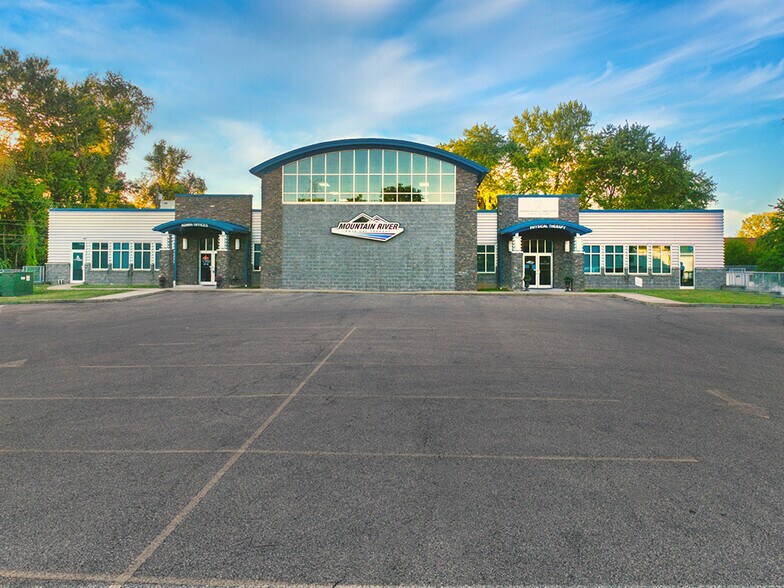 More Photos Of 415 36th St, Parkersburg Medical For Sale