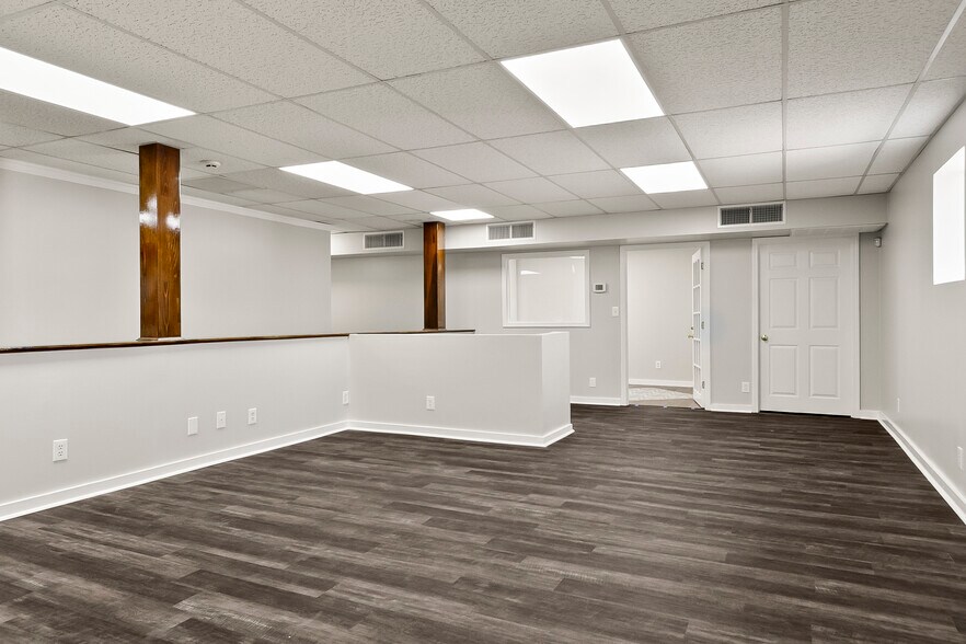 More Photos Of 2300 2nd Ave E, Tuscaloosa Office For Sale