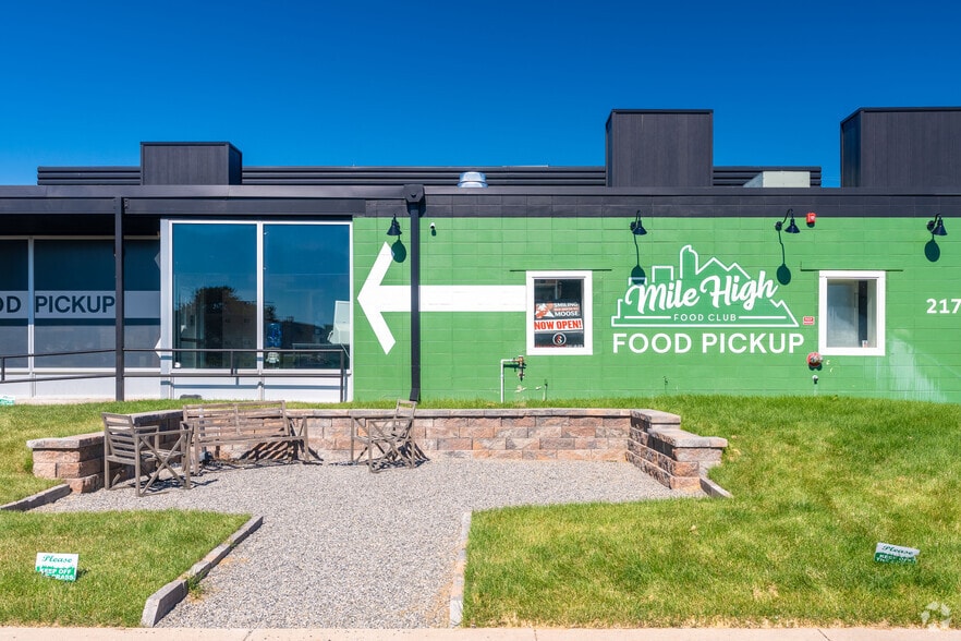 More Photos Of 2171 S Grape St, Denver Restaurant For Lease