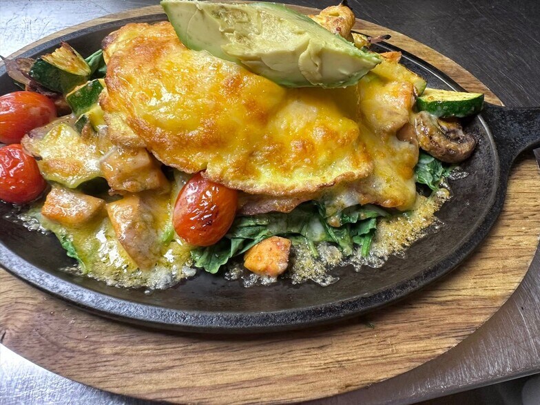 More Photos Of 313 Fairfield Ave, Bellevue Storefront Retail Residential For Sale