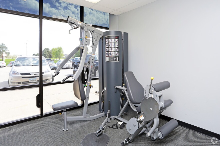 More Photos Of 1075 Jordan Creek Pky, West Des Moines Office For Lease