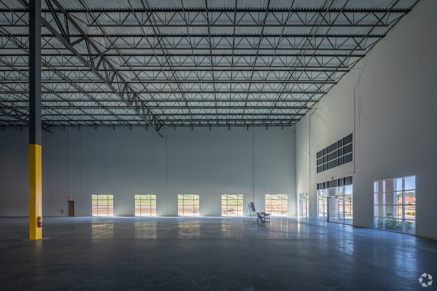 More Photos Of 11665 Lewis Braselton Blvd, Braselton Warehouse For Lease
