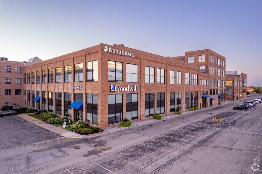 More Photos Of 6737 W Washington St, West Allis Office For Lease