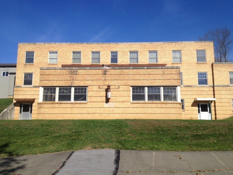 More Photos Of 520 Ruah St, Blossburg Medical For Sale