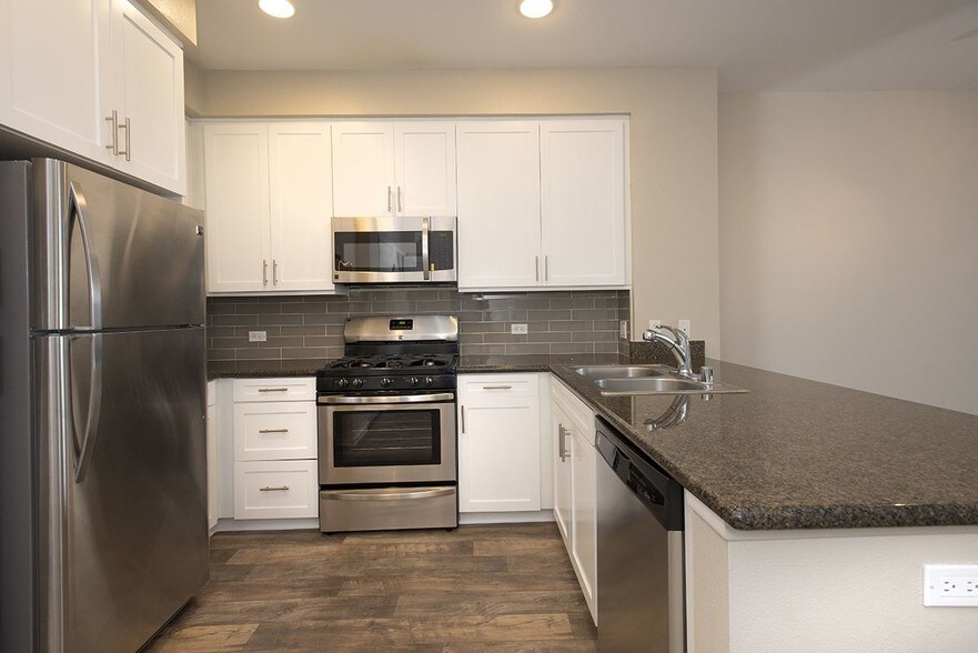 More Photos Of 700 S Myrtle Ave, Monrovia Apartments For Lease