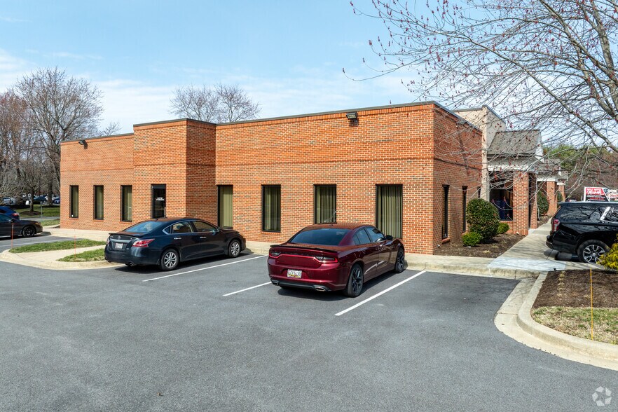 More Photos Of 2130 Priest Bridge Dr, Crofton Office For Lease