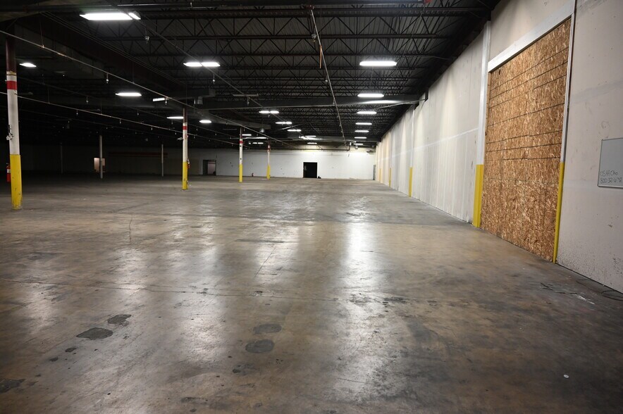More Photos Of 2300 Claremont Ave, Ashland Storefront For Sale