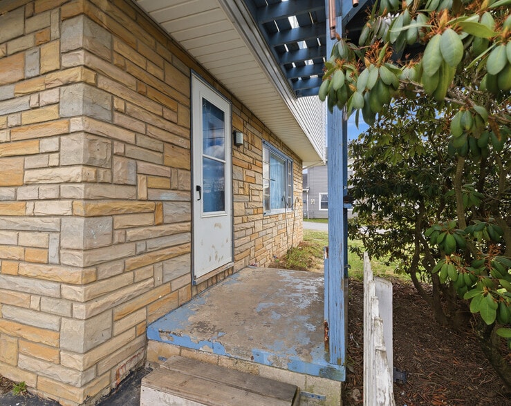 More Photos Of 730 N Main St, Port Allegany Hotel For Sale