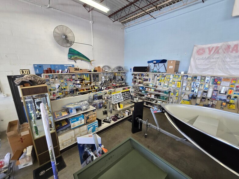 More Photos Of 709 W Main St, Crisfield General Retail For Sale
