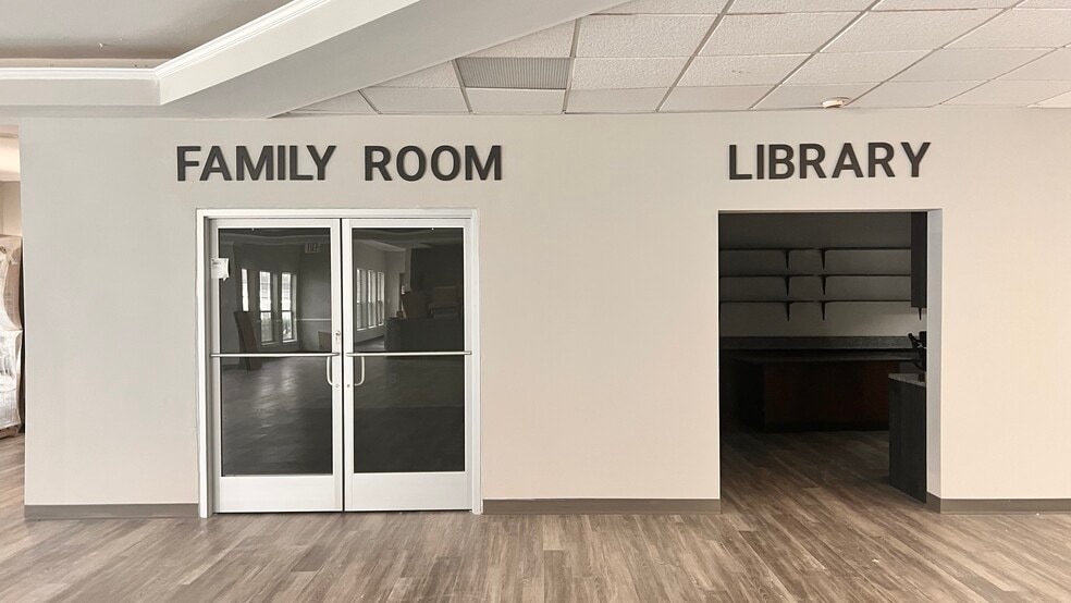 More Photos Of 830 E Princeton Dr, Princeton Hospital For Sale