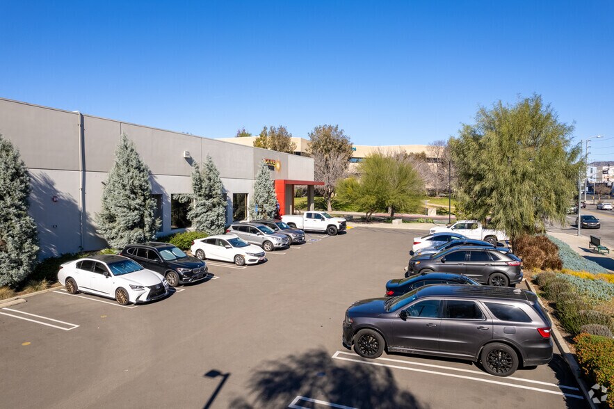 More Photos Of 9255 Corbin Ave, Northridge Warehouse For Lease