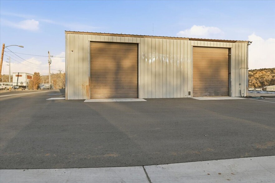 More Photos Of 505 Ez St, Prescott Warehouse For Sale