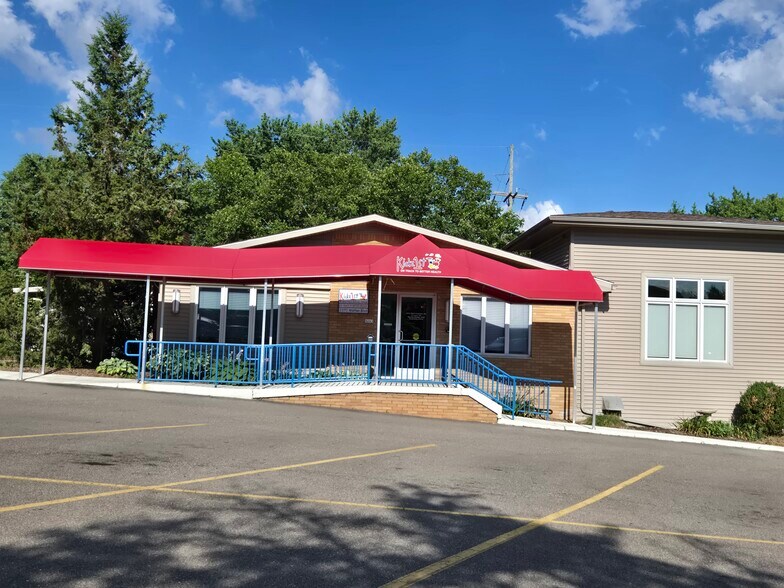 More Photos Of 2370 Walton Blvd, Rochester Hills Medical For Sale