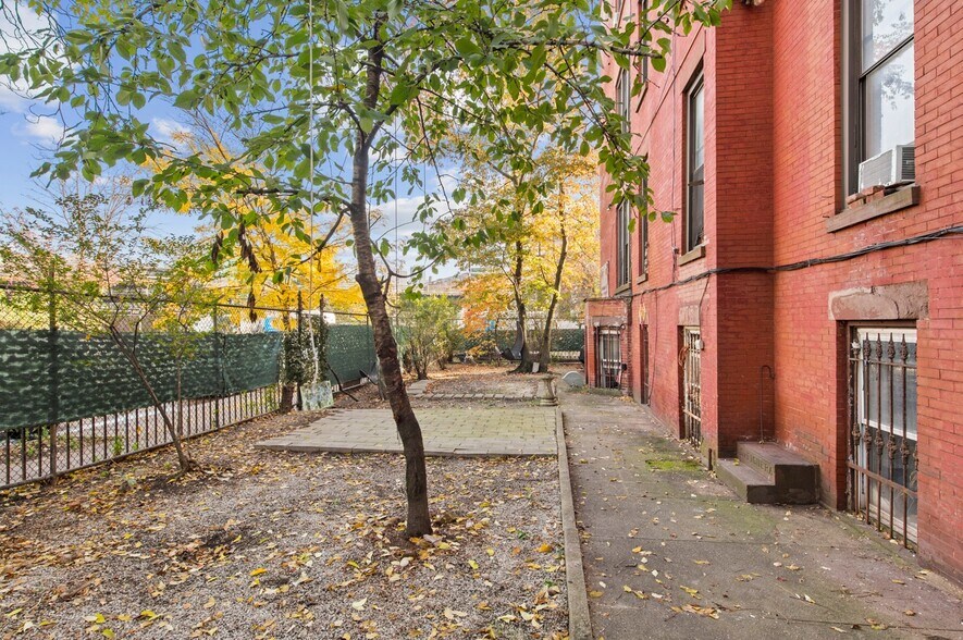 More Photos Of 14 Stuyvesant Ave, Brooklyn Apartments For Sale