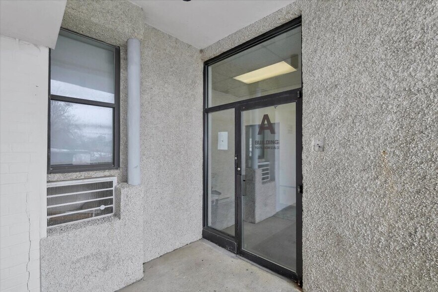 More Photos Of 100 S Highland Ave, Ossining Office For Sale