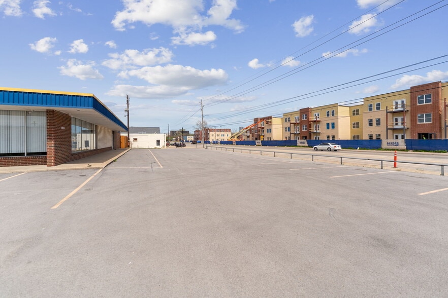 More Photos Of 1307 W 22nd Pl, Tulsa General Retail For Sale