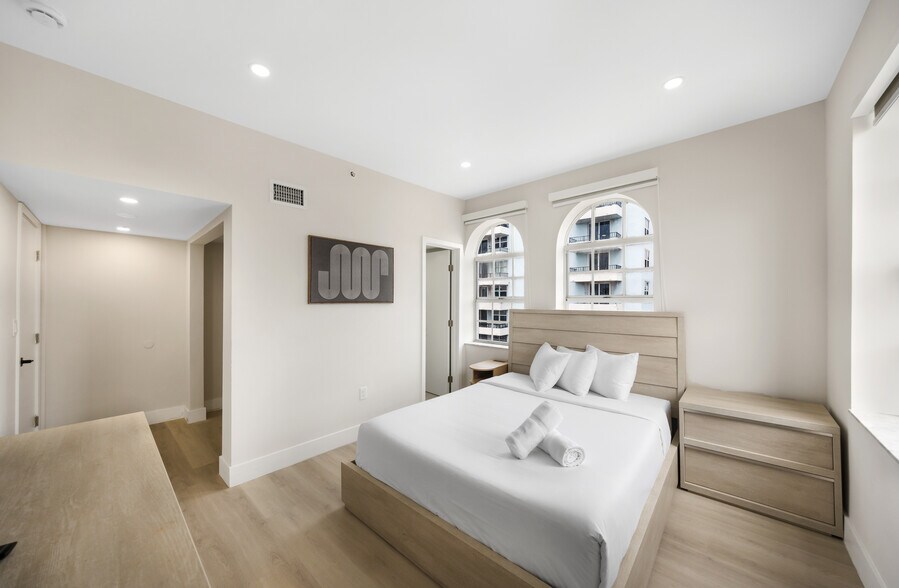 More Photos Of 727 Collins Ave, Miami Beach Apartments For Sale