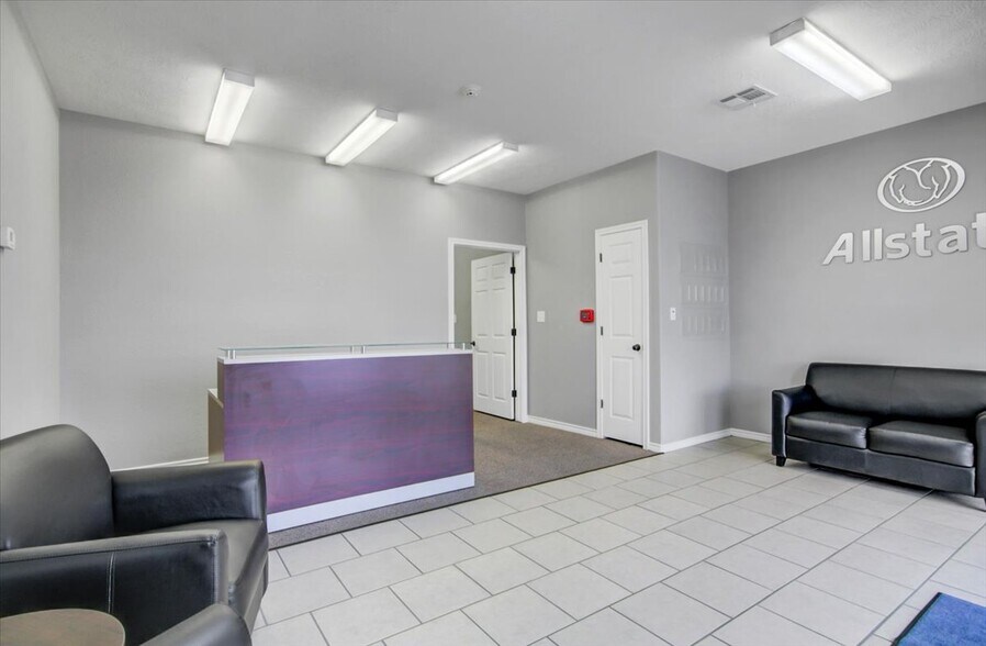 More Photos Of 3250 Central Mall Dr, Port Arthur Office For Sale