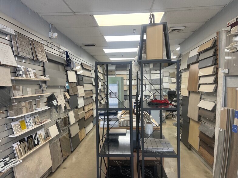 More Photos Of 5705 General Washington Dr, Alexandria Industrial For Sale