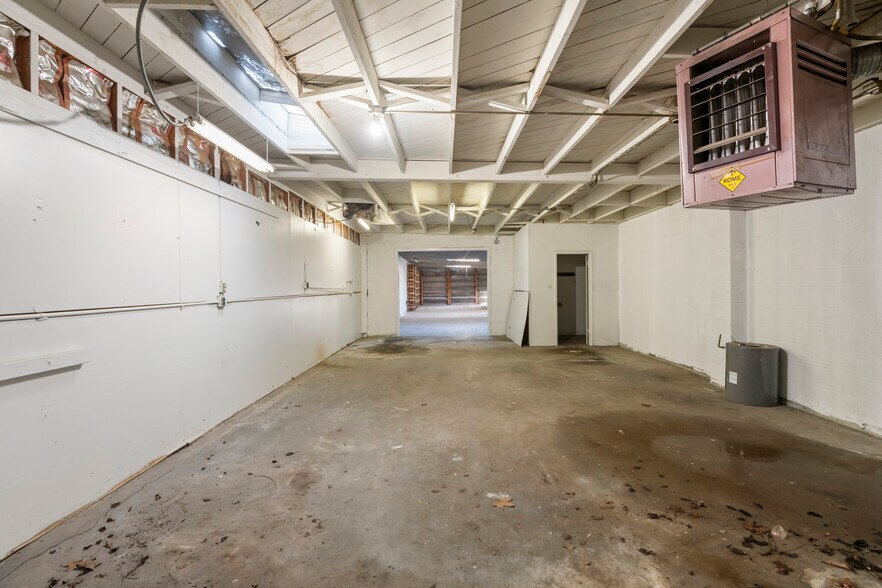 More Photos Of 730 Central Ave, Mountain View Auto Repair For Sale