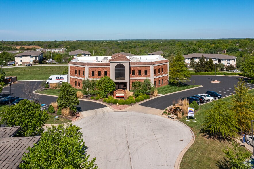 More Photos Of 3370 NE Ralph Powell Rd, Lee's Summit Medical For Sale