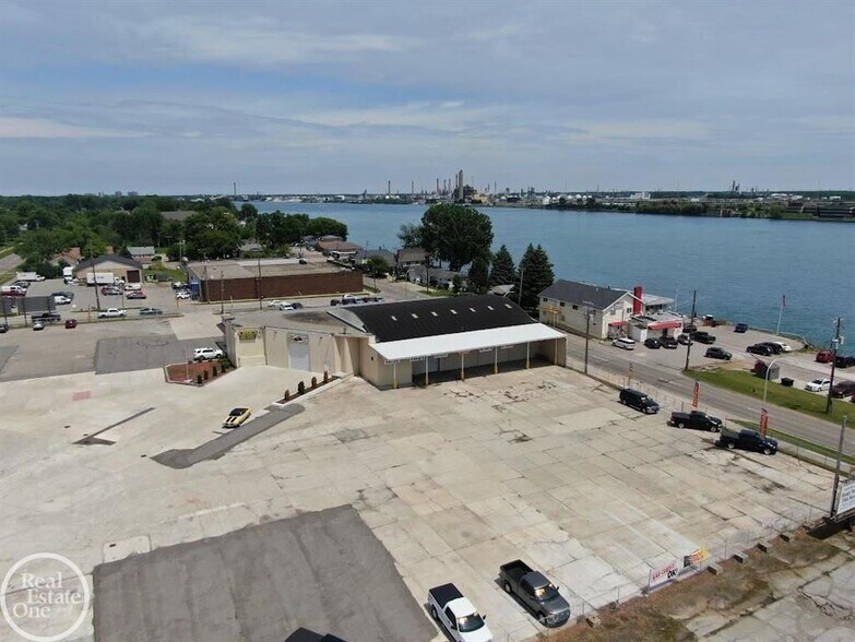 More Photos Of 3519 Military St, Port Huron Industrial For Sale