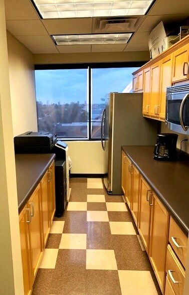 More Photos Of 2633 E Indian School Rd, Phoenix Office For Sale