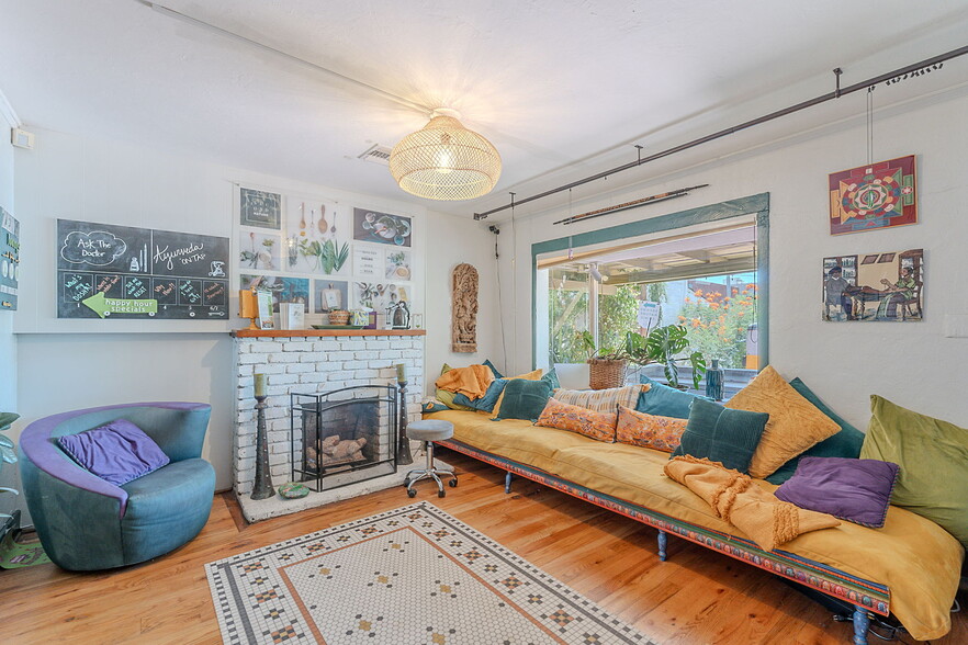 More Photos Of 7140 E 1st Ave, Scottsdale Storefront For Sale