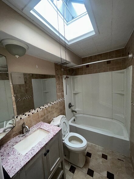 More Photos Of 4655 Benson St, Philadelphia Apartments For Sale