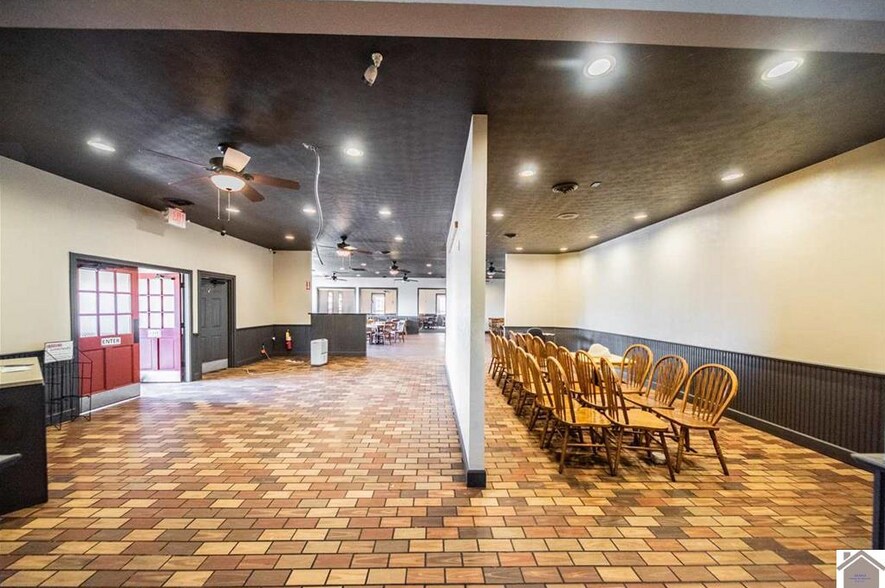 More Photos Of 7052 Benton Rd, Paducah Restaurant For Sale