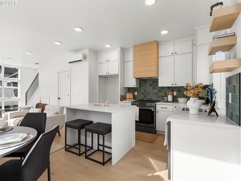 More Photos Of 1911 Broadway St, Vancouver Apartments For Sale