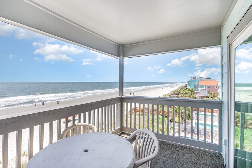 More Photos Of 1011 S Ocean Blvd, Surfside Beach Hotel For Sale