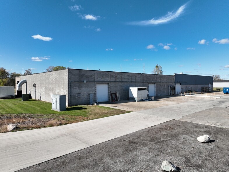 More Photos Of 15211 Laethem Dr, Armada Manufacturing For Lease